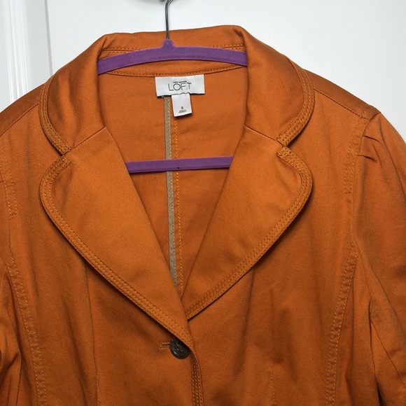Anne Taylor Loft short cotton blazer. Size 8, button up w 4 front button pockets - Picture 2 of 7